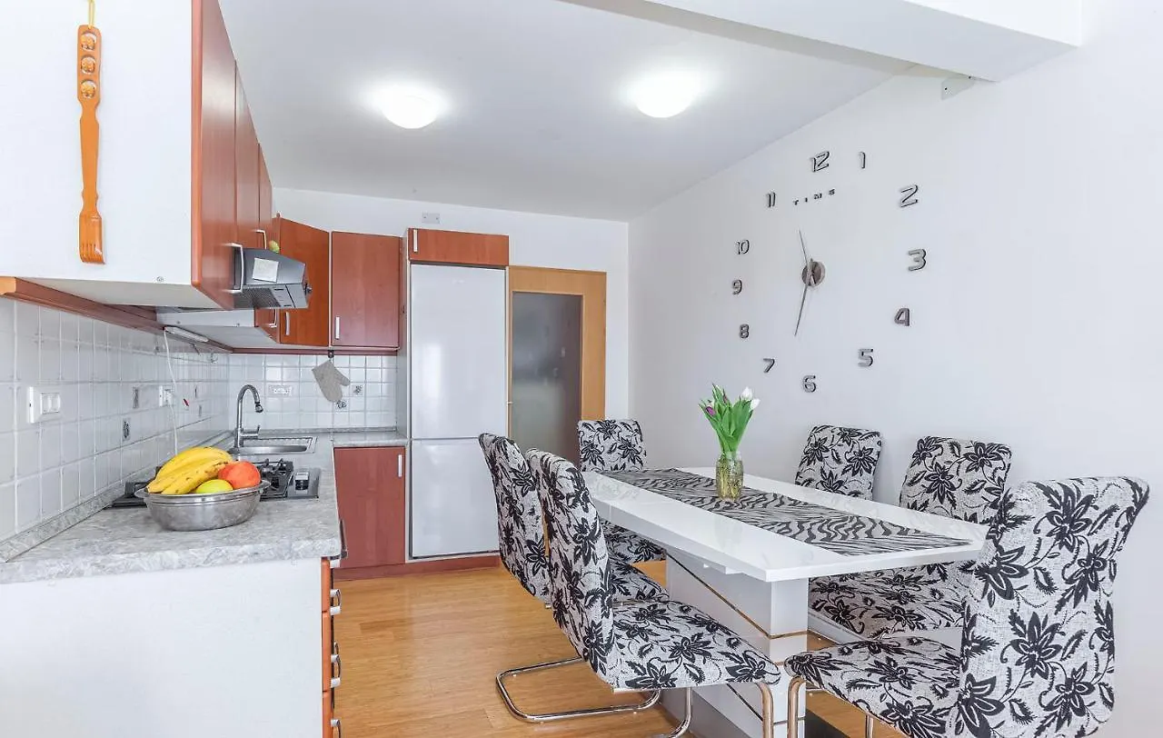 Branko B4 Apartment Porec
