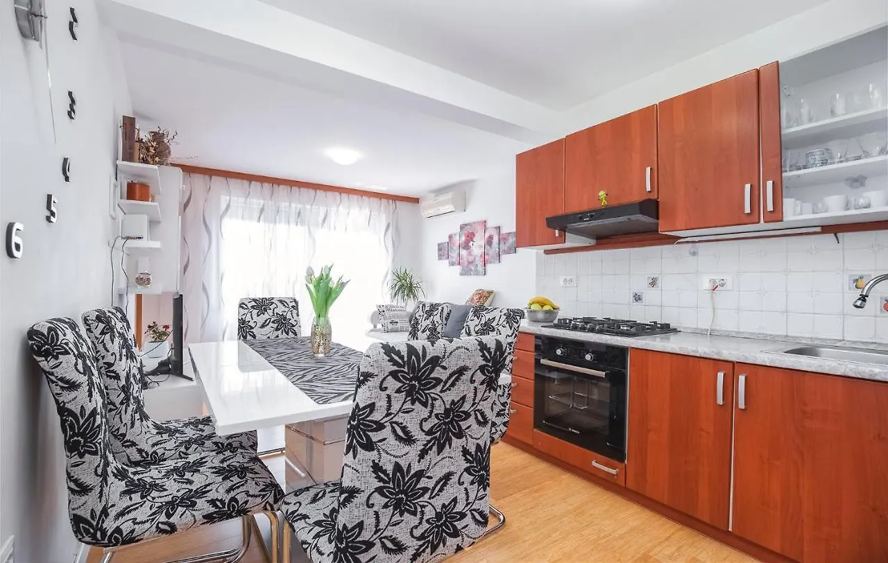 Branko B4 Apartment Porec