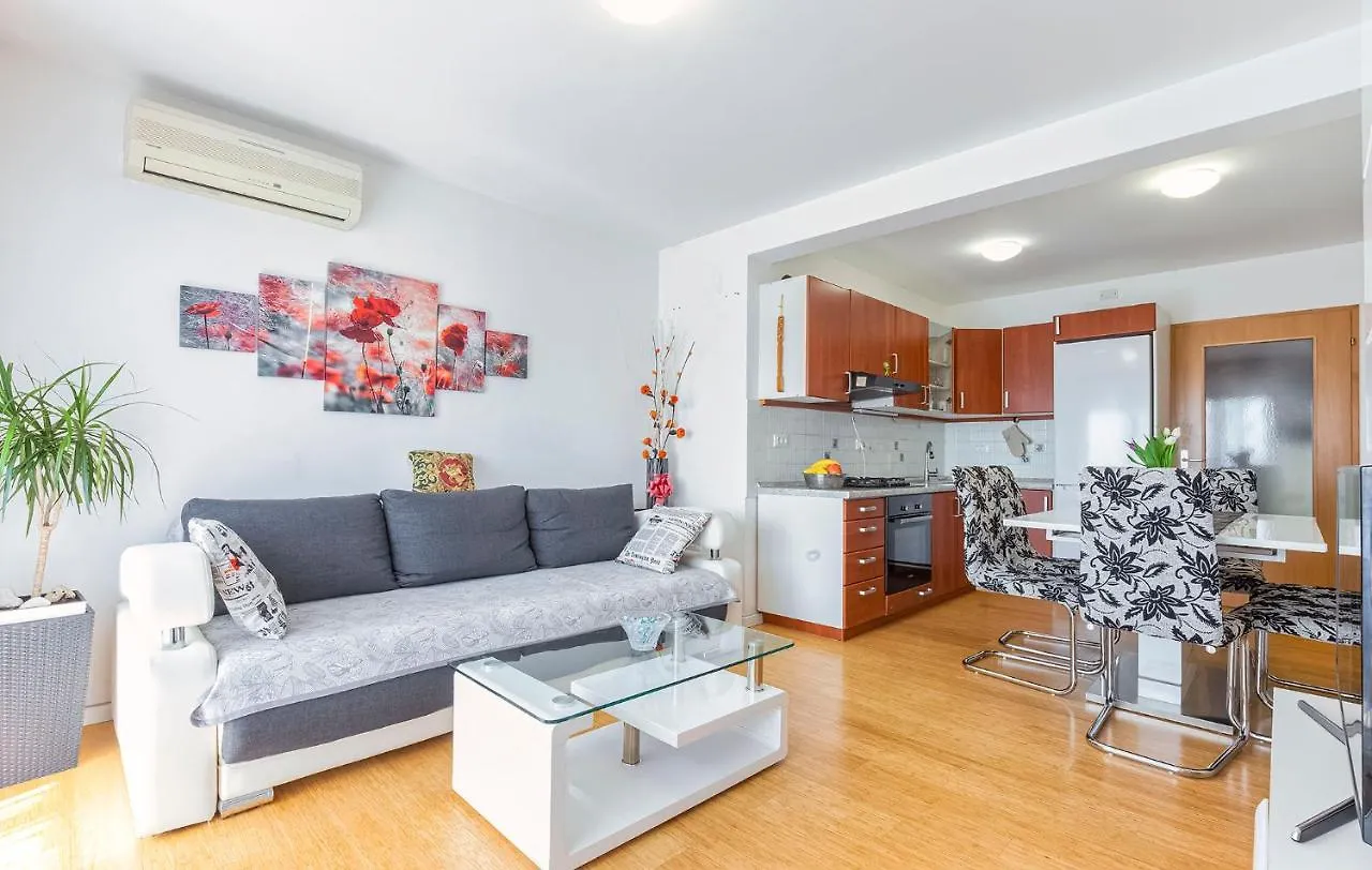 Branko B4 Apartment Porec