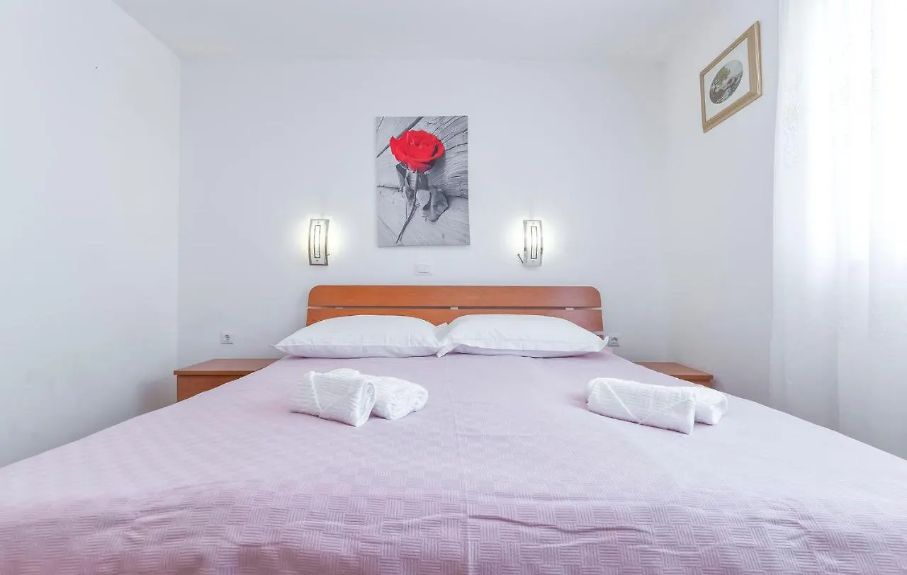 Branko B4 Apartment Porec 0*,